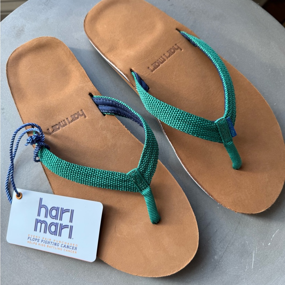 NWT Women’s Hari Mari Emerald and Blue Scout Flip Lop 9